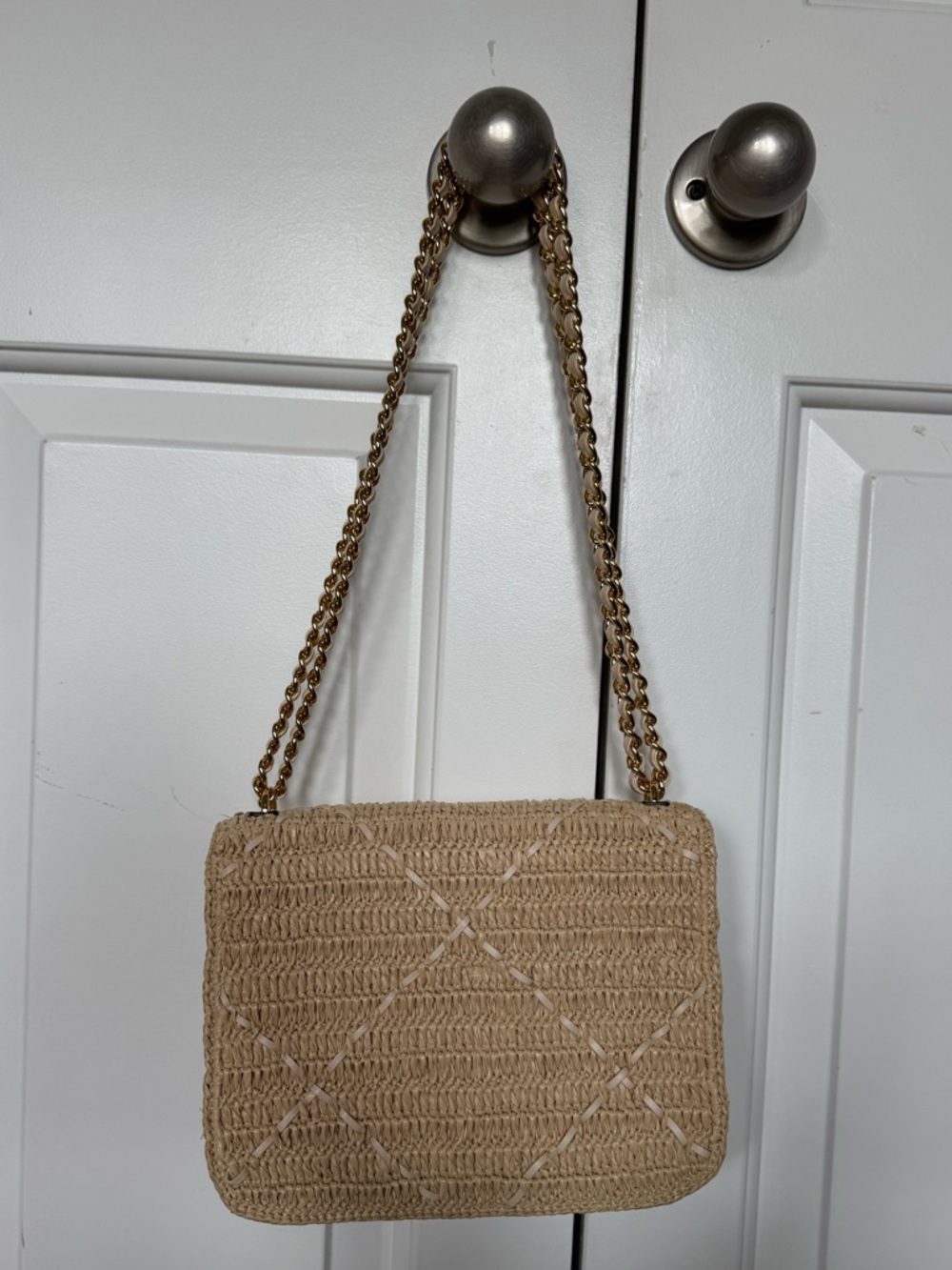 Tory Burch Cream Woven Shoulder Bag with Gold Accents - Picture 3 of 7